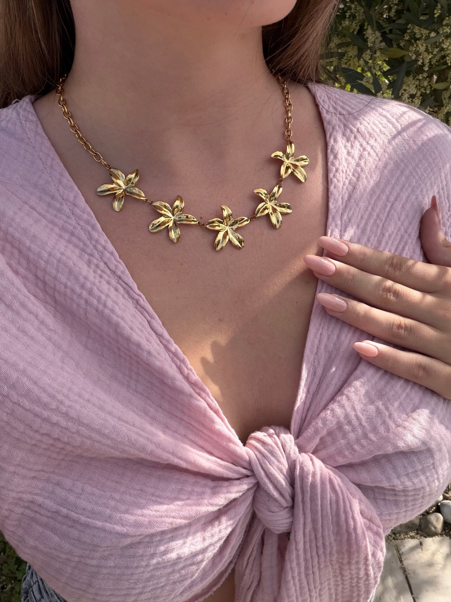 COLLIER ROSIE