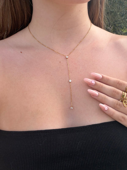 COLLIER LINA