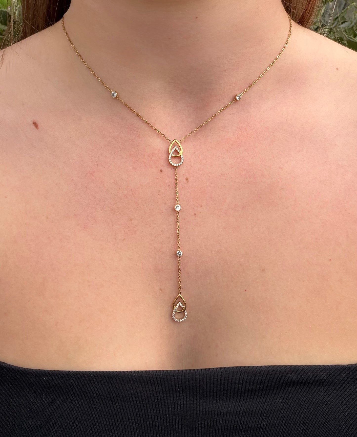COLLIER SARAH